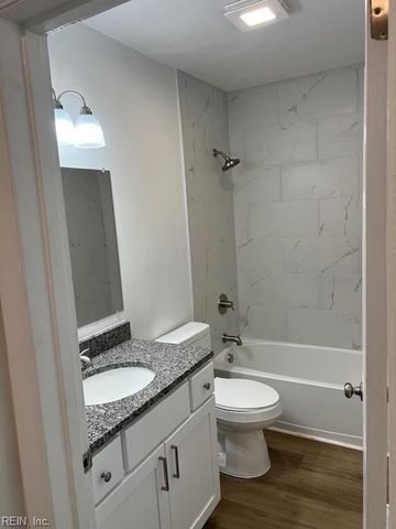 32 W Southampton AVE, Hampton, VA 23669