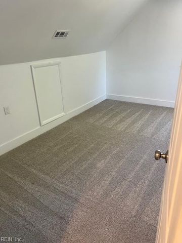 32 W Southampton AVE, Hampton, VA 23669