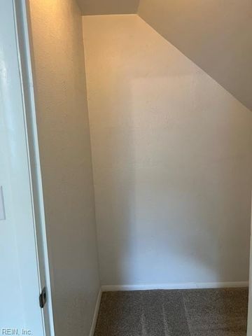 32 W Southampton AVE, Hampton, VA 23669