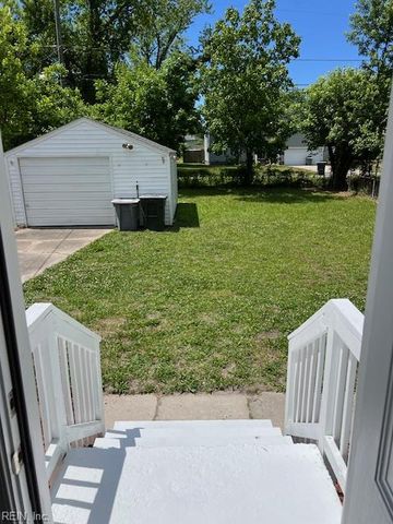 32 W Southampton AVE, Hampton, VA 23669