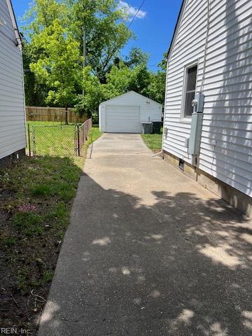 32 W Southampton AVE, Hampton, VA 23669