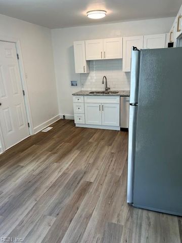 32 W Southampton AVE, Hampton, VA 23669