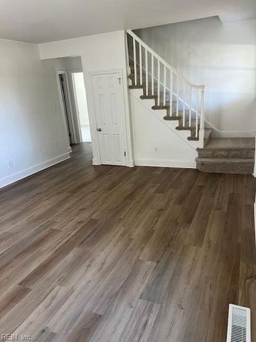 32 W Southampton AVE, Hampton, VA 23669