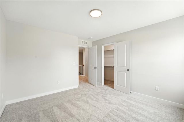 808 Glenn Circle, Raymore, MO 64083