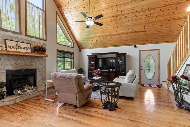 50 Laurel Oak Lane, Murphy, NC 28906