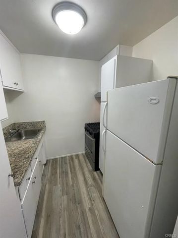 1248 W Stoneridge Court 6, Ontario, CA 91762