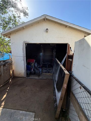 5484 Streett Cedar, Jurupa Valley, CA 92509