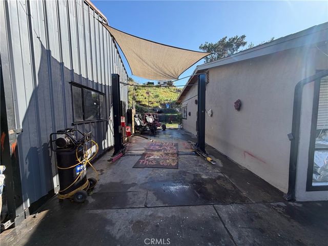 5484 Streett Cedar, Jurupa Valley, CA 92509