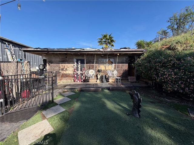 5484 Streett Cedar, Jurupa Valley, CA 92509