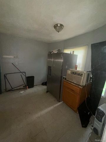 18187 Stout Street, Detroit, MI 48219