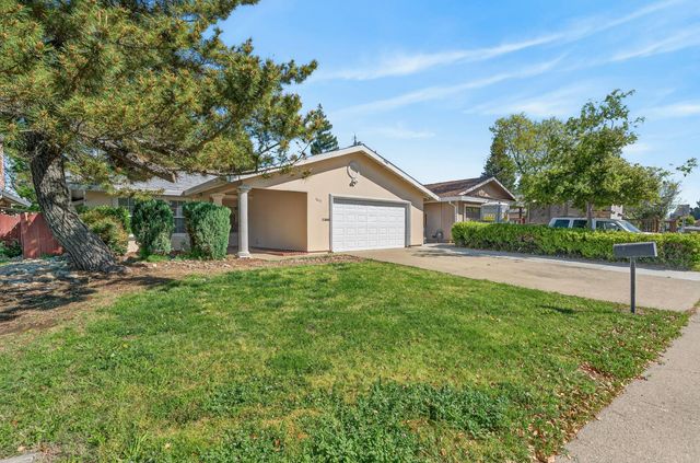 1632 Klamath River Dr., Rancho Cordova, CA 95670