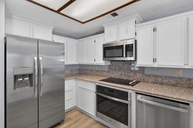 1632 Klamath River Dr., Rancho Cordova, CA 95670