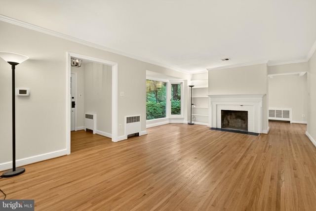 2375 N VERNON ST, Arlington, VA 22207