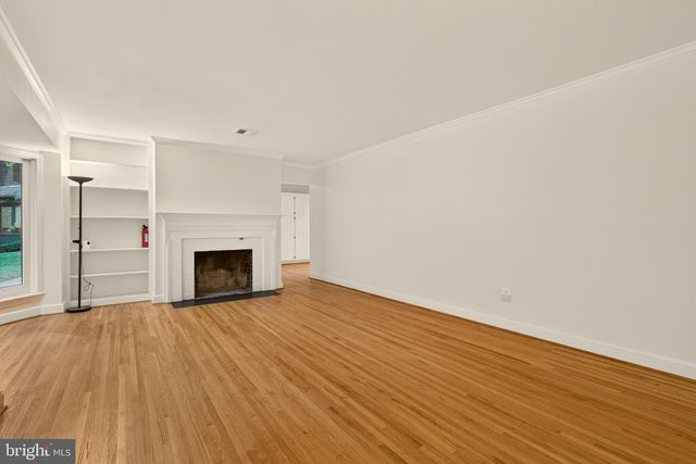 2375 N VERNON ST, Arlington, VA 22207