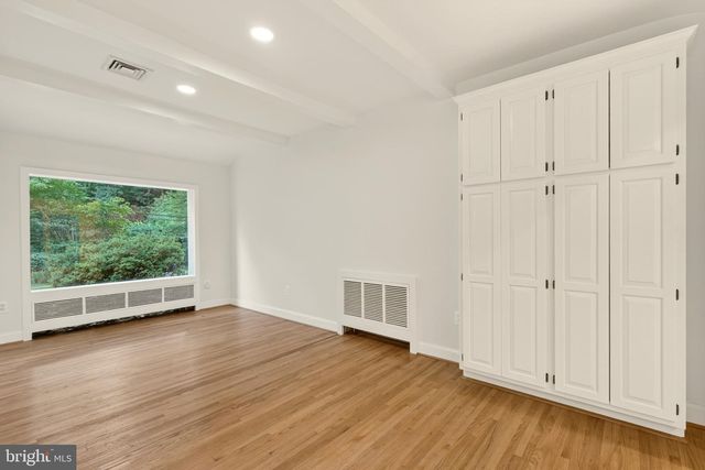 2375 N VERNON ST, Arlington, VA 22207