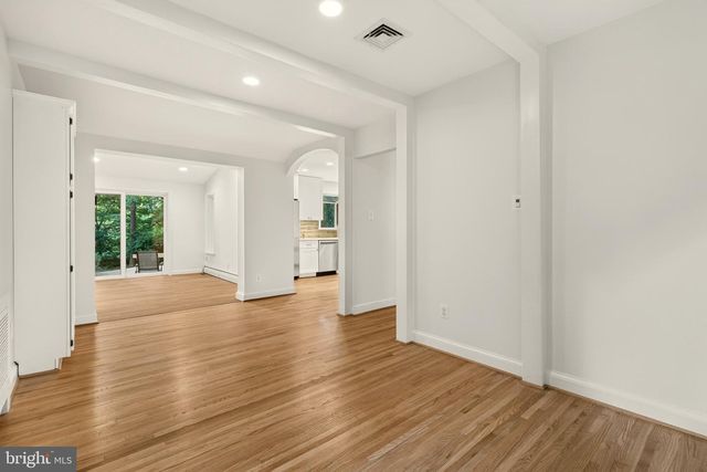 2375 N VERNON ST, Arlington, VA 22207