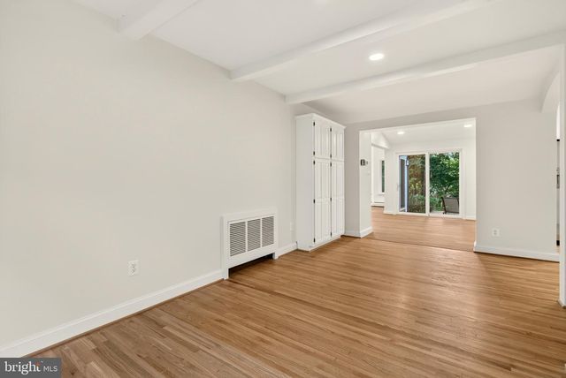 2375 N VERNON ST, Arlington, VA 22207