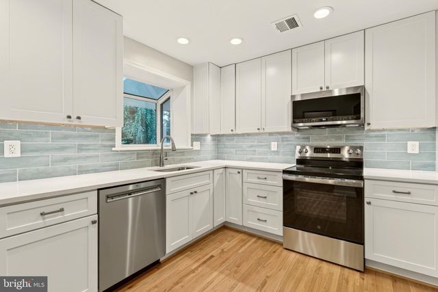 2375 N VERNON ST, Arlington, VA 22207