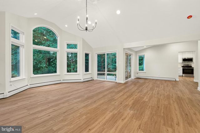 2375 N VERNON ST, Arlington, VA 22207