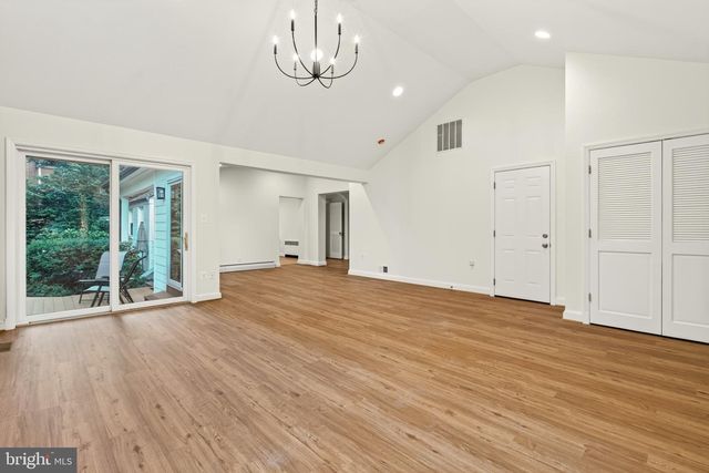 2375 N VERNON ST, Arlington, VA 22207