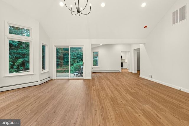 2375 N VERNON ST, Arlington, VA 22207