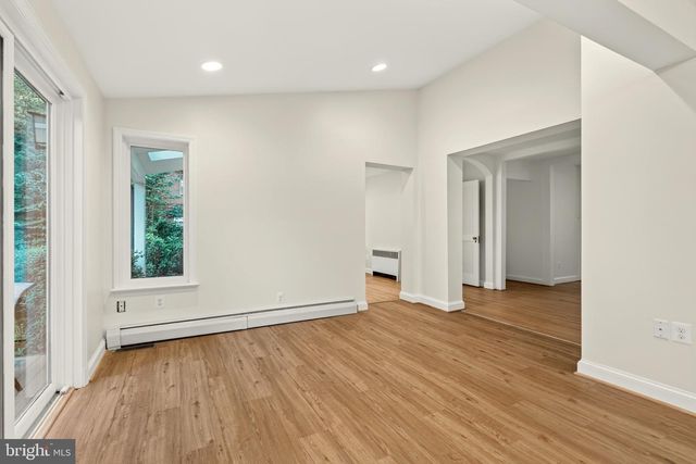 2375 N VERNON ST, Arlington, VA 22207
