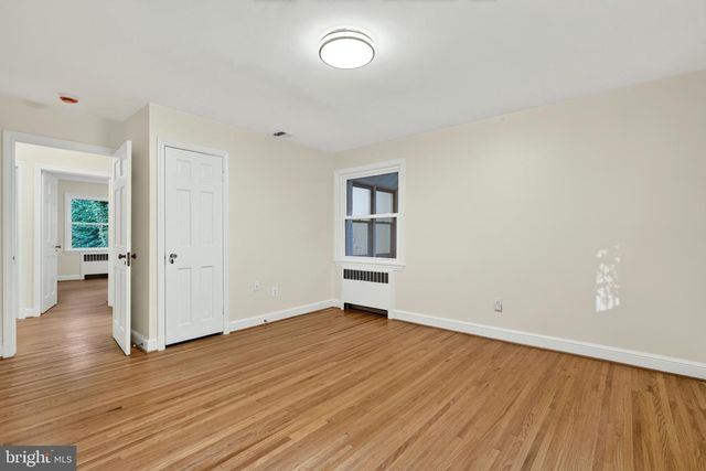 2375 N VERNON ST, Arlington, VA 22207