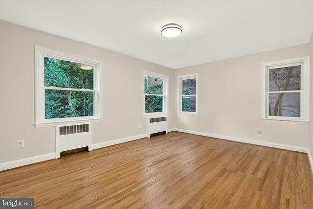 2375 N VERNON ST, Arlington, VA 22207