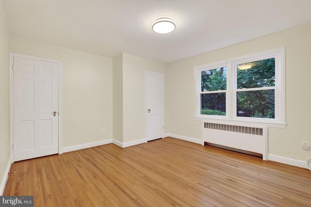 2375 N VERNON ST, Arlington, VA 22207