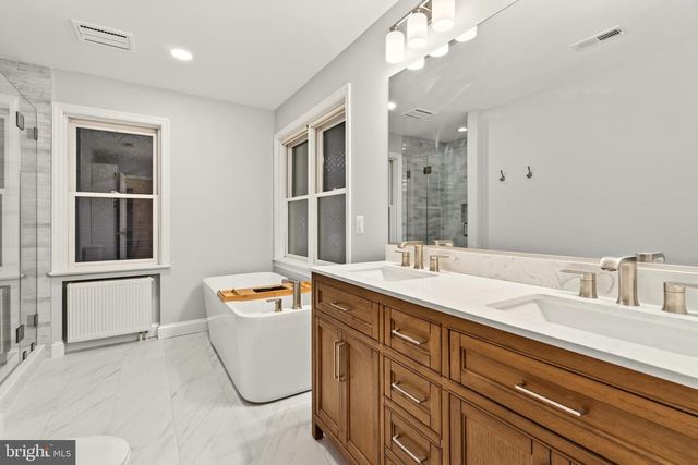 2375 N VERNON ST, Arlington, VA 22207