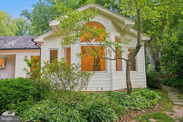 2375 N VERNON ST, Arlington, VA 22207