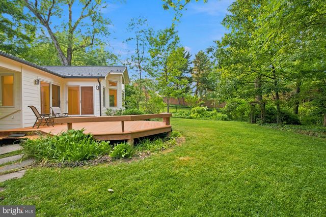 2375 N VERNON ST, Arlington, VA 22207