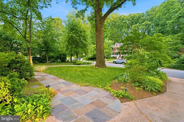 2375 N VERNON ST, Arlington, VA 22207
