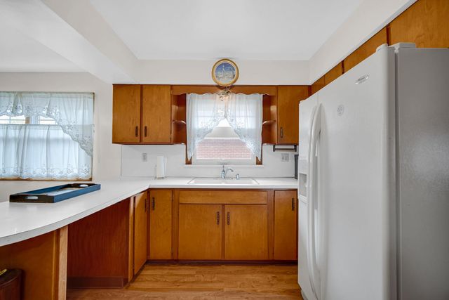 1941 Schrage Avenue, Whiting, IN 46394