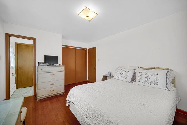 1941 Schrage Avenue, Whiting, IN 46394