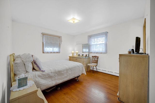 1941 Schrage Avenue, Whiting, IN 46394