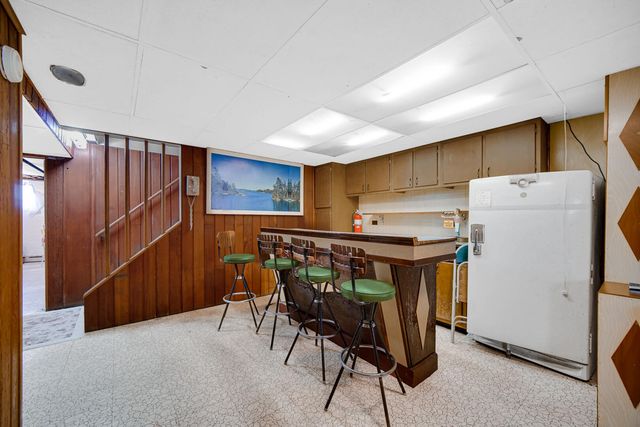 1941 Schrage Avenue, Whiting, IN 46394