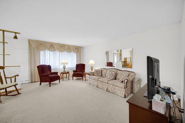 1941 Schrage Avenue, Whiting, IN 46394