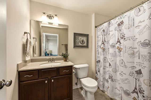 2845 Henley Lane, Naperville, IL 60540
