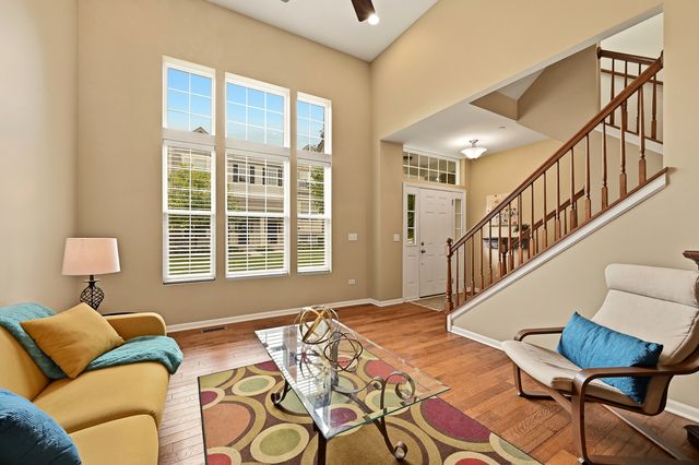 2845 Henley Lane, Naperville, IL 60540