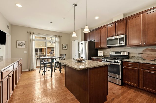 2845 Henley Lane, Naperville, IL 60540
