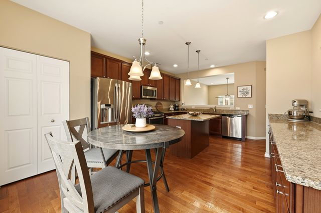 2845 Henley Lane, Naperville, IL 60540