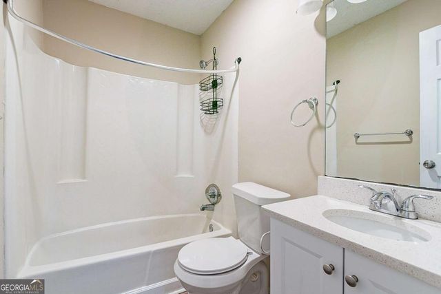 1669 Freedom Valley, Decatur, GA 30032