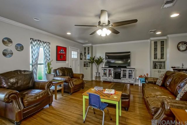 20354 Plank Rd, Zachary, LA 70791