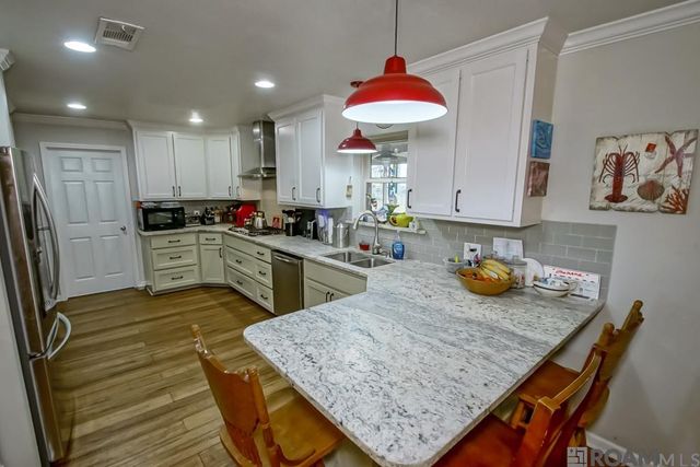 20354 Plank Rd, Zachary, LA 70791