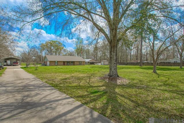 20354 Plank Rd, Zachary, LA 70791