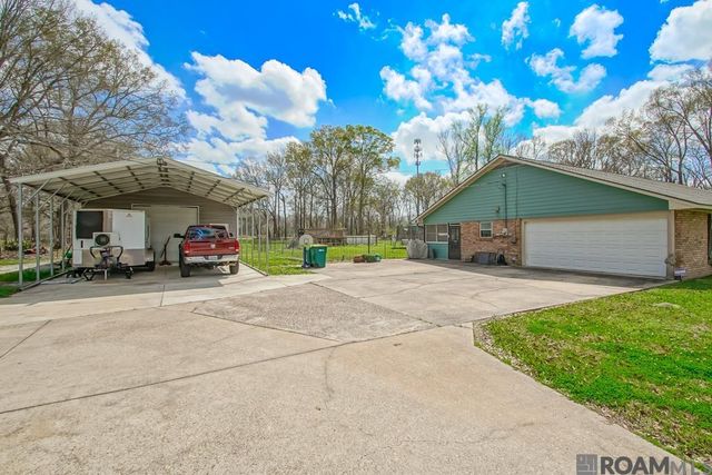 20354 Plank Rd, Zachary, LA 70791