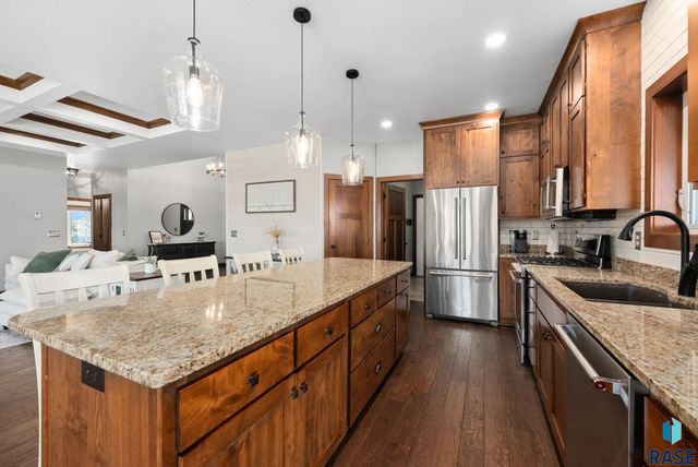 8608 S Carver Cir Circle, Sioux Falls, SD 57108
