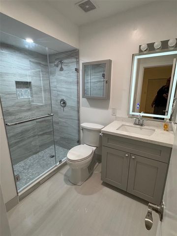 105-107 NE 30th Ct 107, Wilton Manors, FL 33334
