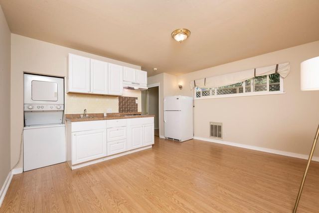 1810 Hillside Drive, Burlingame, CA 94010